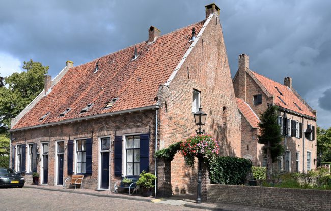 Woningen Paardenmarkt en het voormalig vicariehuis